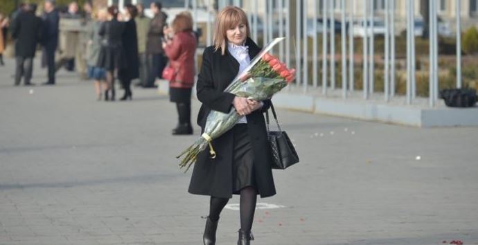 На вулиці мене зупинив один хлопчик, який хотів купити букет у мене за копійки. Коли я дізналася, для чого він хоче купити букет, сердце моє здригнулося.