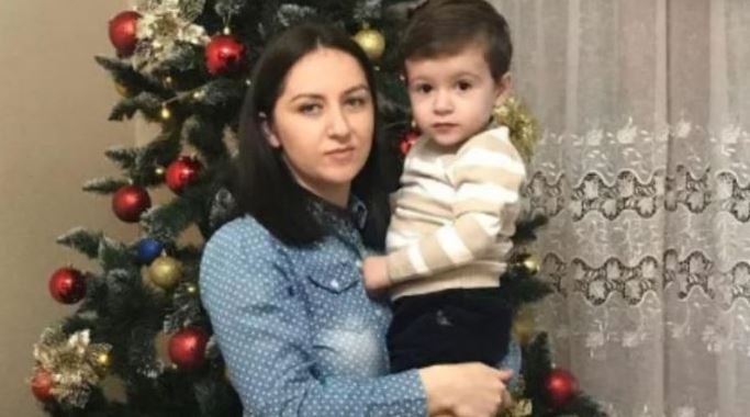 Антон твердо вирішив, що свято зустрічатиме з Томою, а не з родиною. Але на середині дороги в його голові щось промайнуло, і він різко повернув назад